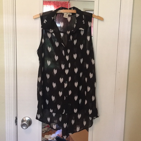 Hi-low sheer heart top black and white - Picture 1 of 3